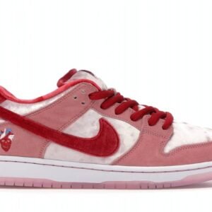 Nike SB Dunk Low StrangeLove Skateboards (Regular Box)